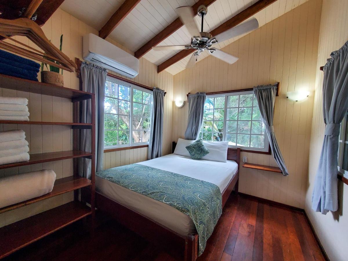 Placencia Villas Екстериор снимка