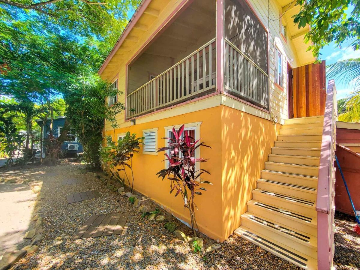 Placencia Villas Екстериор снимка