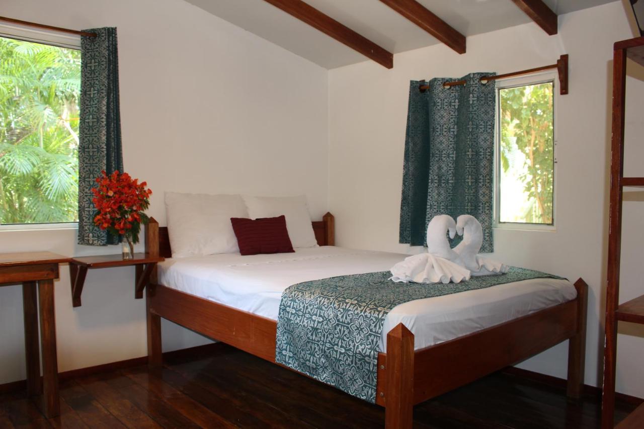Placencia Villas Екстериор снимка
